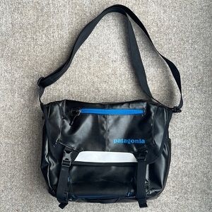 Patagonia Messenger Bag - Black